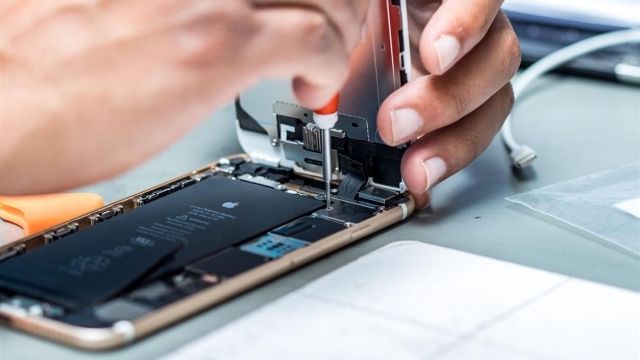Reviving the Galaxy: Mastering Samsung Galaxy Repairs