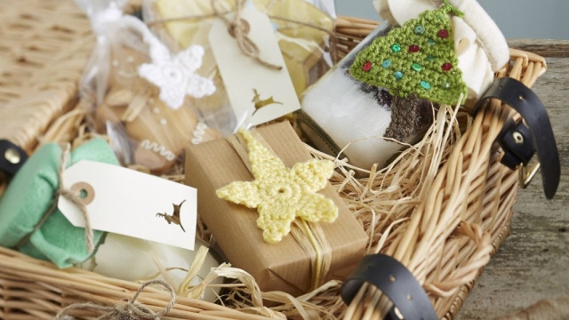 The Ultimate Guide to Festive Hampers: Unwrap Joy this Christmas Season!