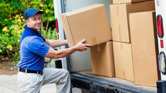 Smooth Moves: Mastering the Art of Hassle-Free Relocation with Top-Notch Moving Services