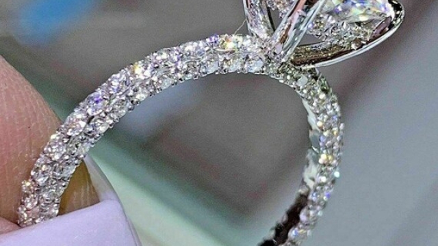 Shine Bright with Moissanite: A Modern Twist on Engagement Rings